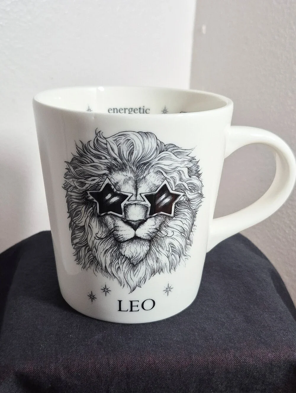 Williams Sonoma Rory Dobner Zodiac Leo Lion in Sunglasses Coffee Mug 18 oz.